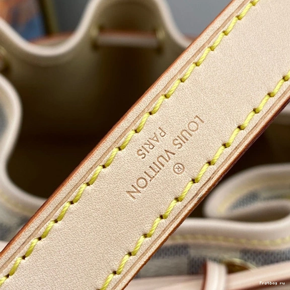 First bag ru LOUIS NOÉ VUITTON 0806